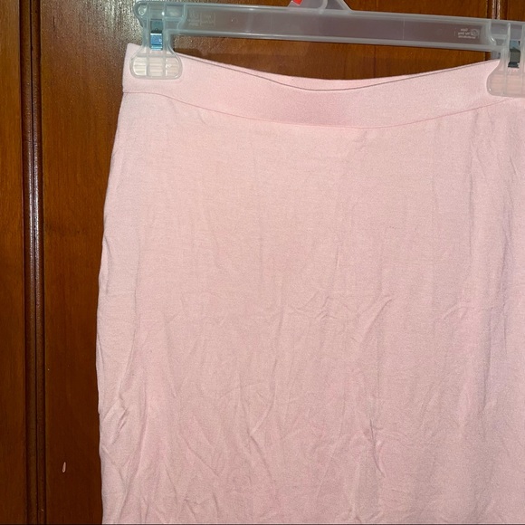 Adorable baby pink midi pencil skirt🌸 - Picture 4 of 4